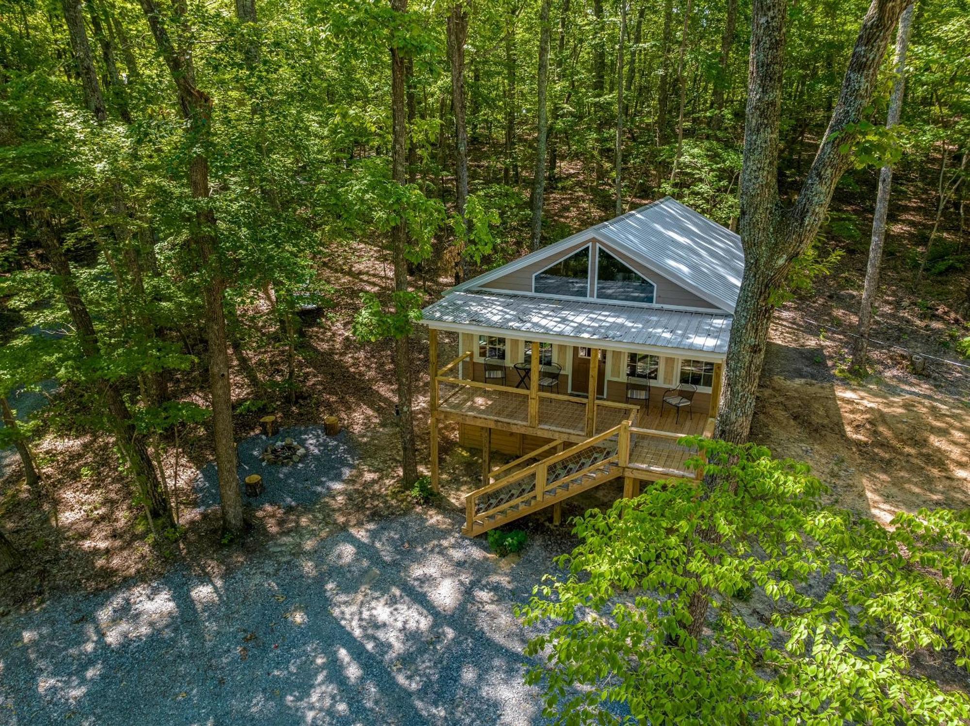 Coyote Cabin At Woodland Retreat At Desoto Beside Desoto State Park フォートペイン エクステリア 写真